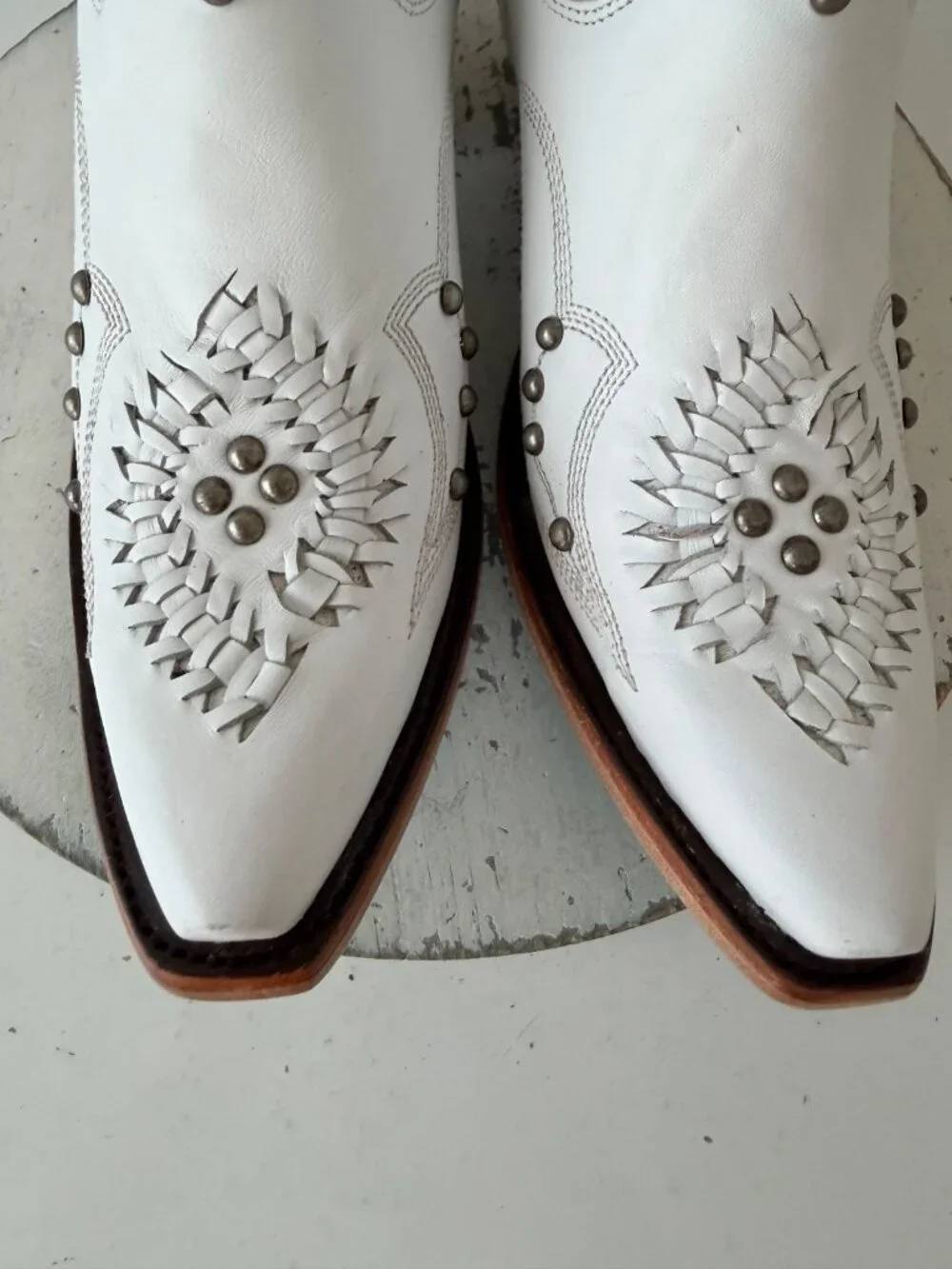 Lane Boots COSSETTE White Cowboy Booties Womens 9.5 Western Snip Toe Short Ankle